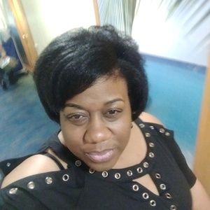 Meet your Posher, Cynthia